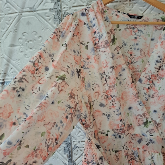 PLUS SIZE FLORAL PRINT FLOUNCE SLEEVE RUFFLE DRESS NWOT SIZE 4X - Picture 9 of 15